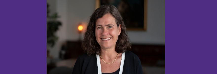 Lauretta Frederking Headshot